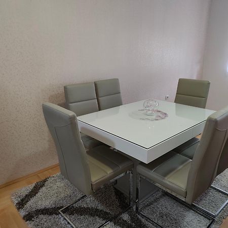 Apartman Lara Pirot Bagian luar foto