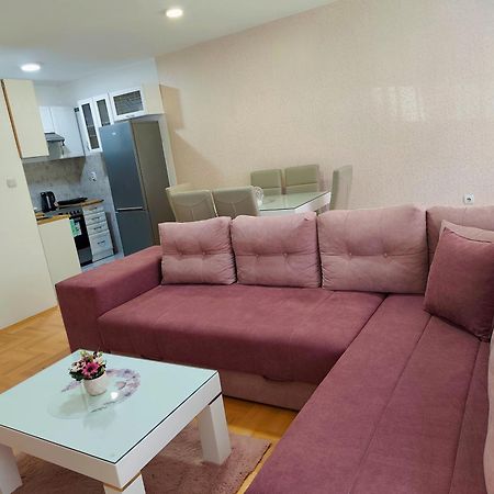 Apartman Lara Pirot Bagian luar foto