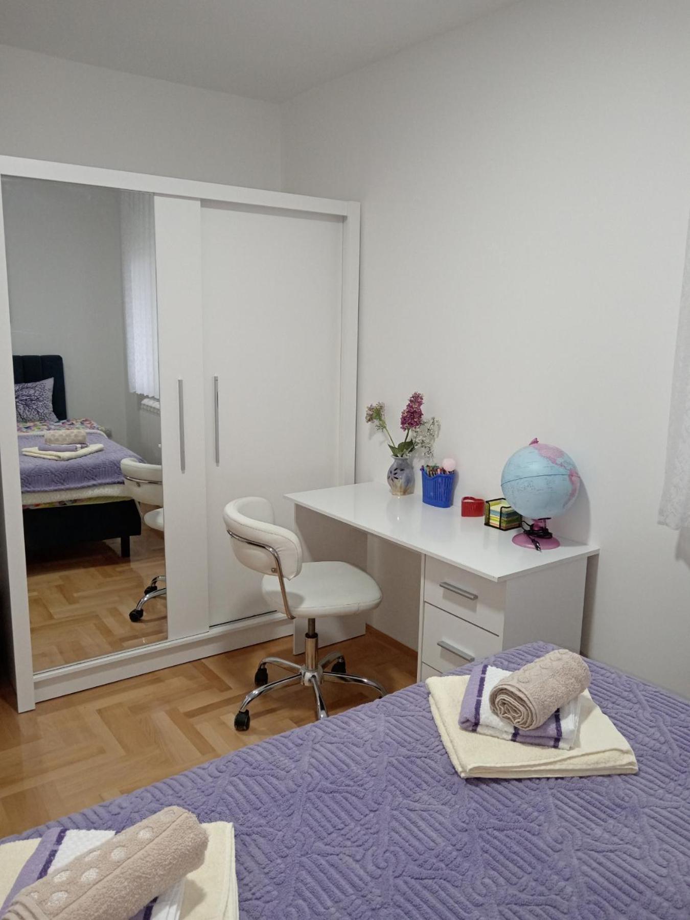 Apartman Lara Pirot Bagian luar foto