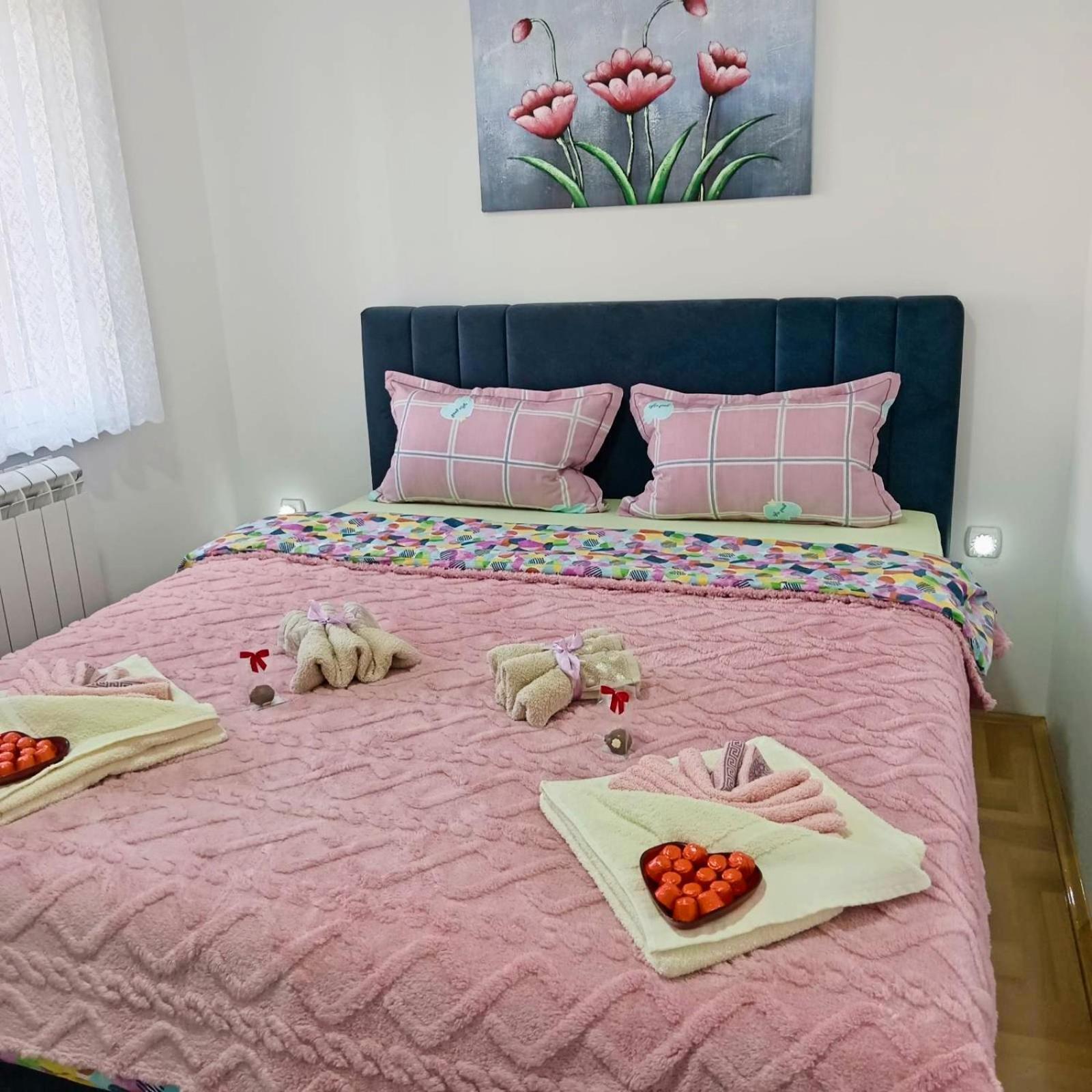 Apartman Lara Pirot Bagian luar foto