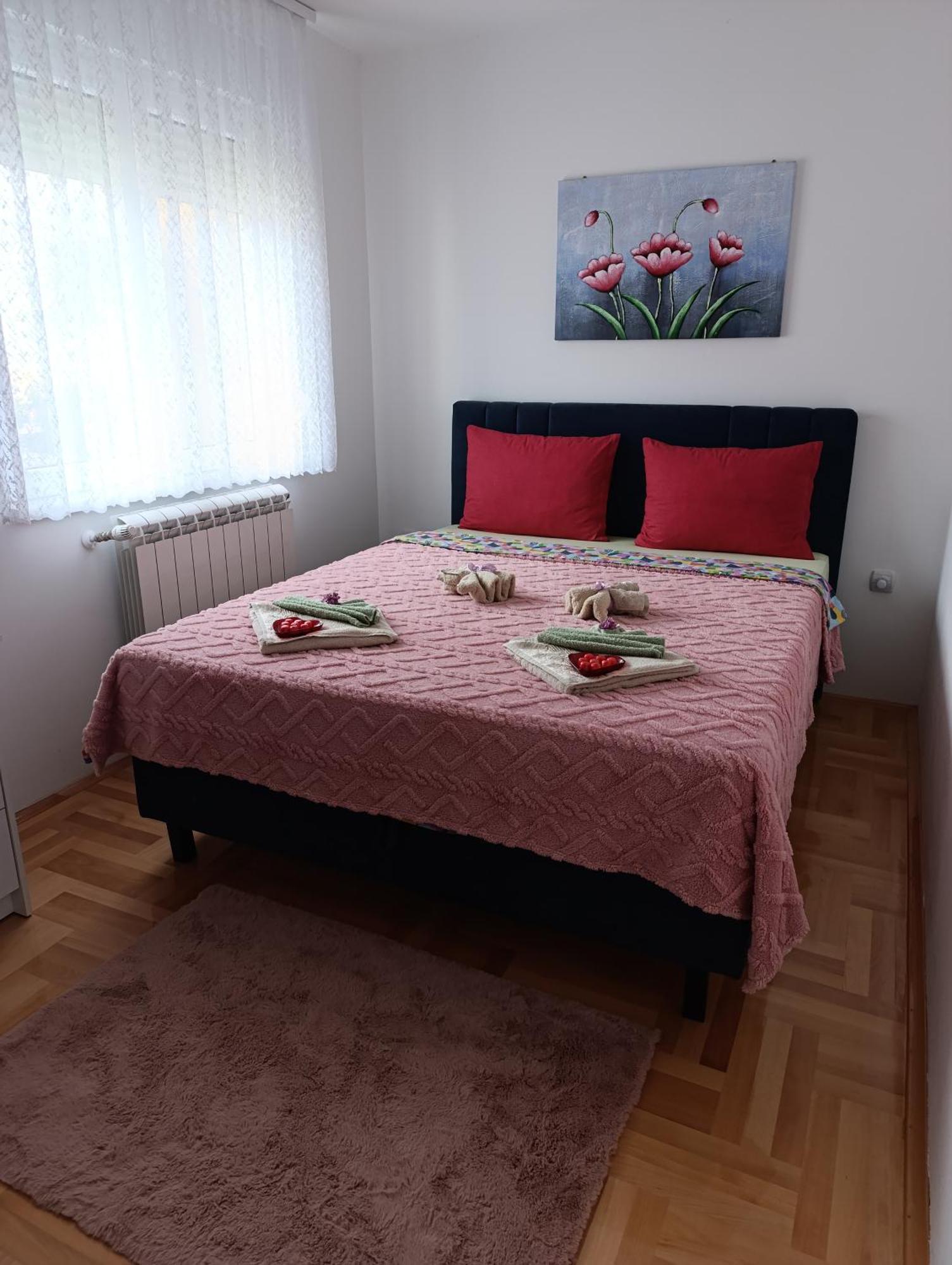 Apartman Lara Pirot Bagian luar foto