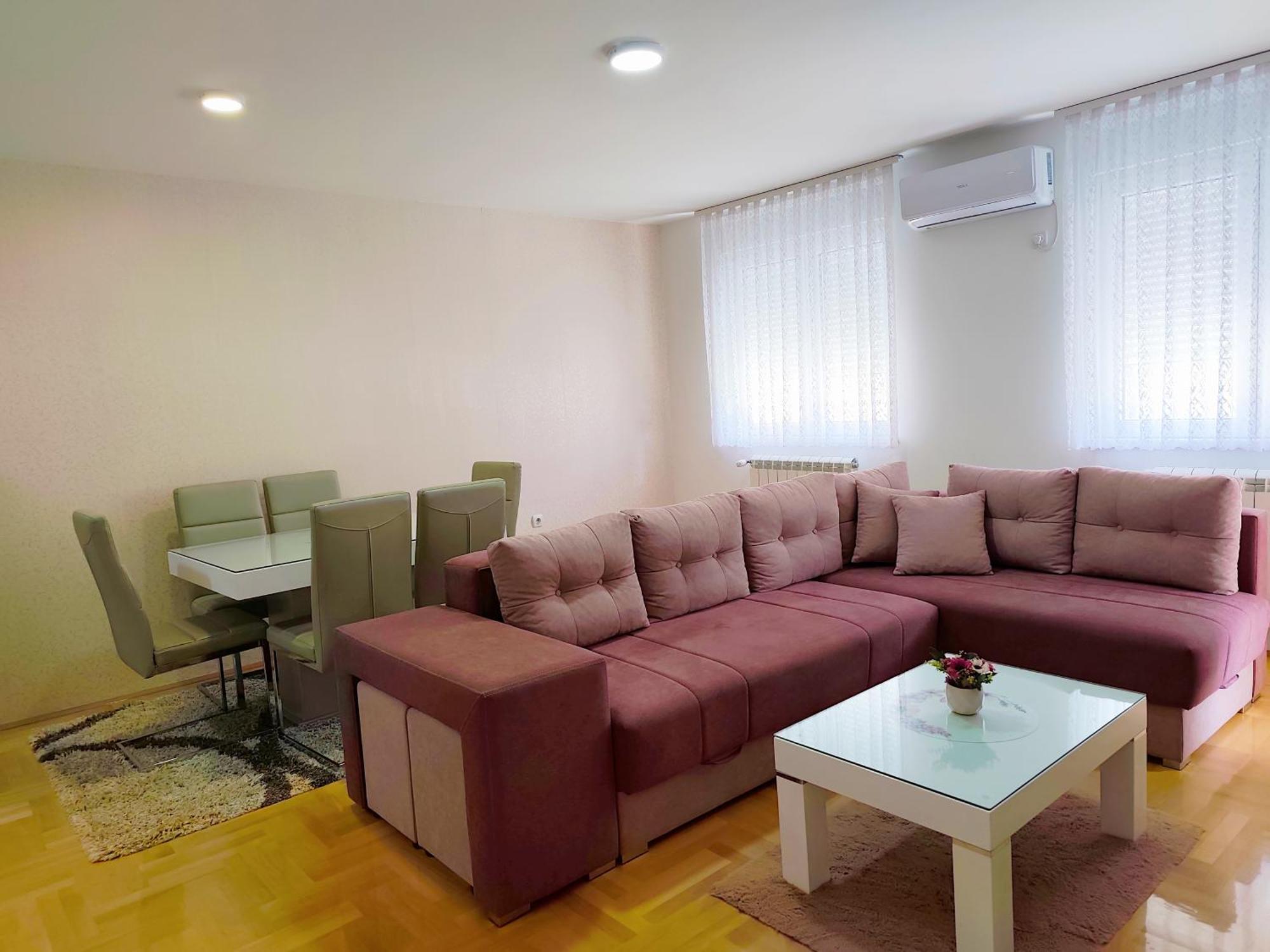 Apartman Lara Pirot Bagian luar foto